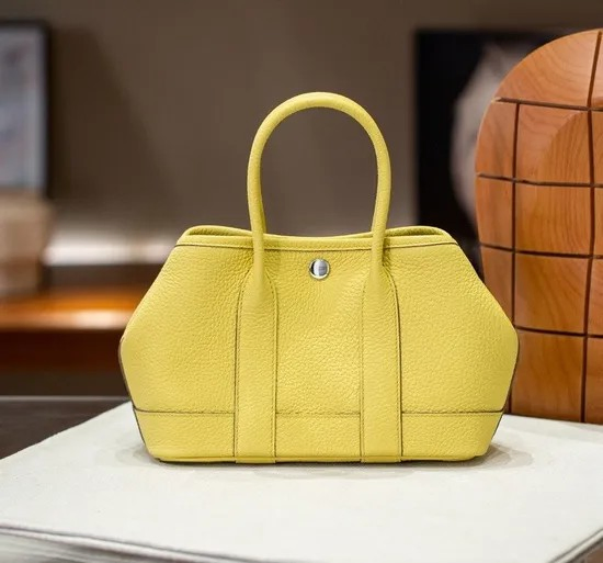 25 New Genuine Leather Head Layer Cowhide Pattern Size Garden Cross Body Women′ S Bag - Replica Purses and AAA Wallets Price