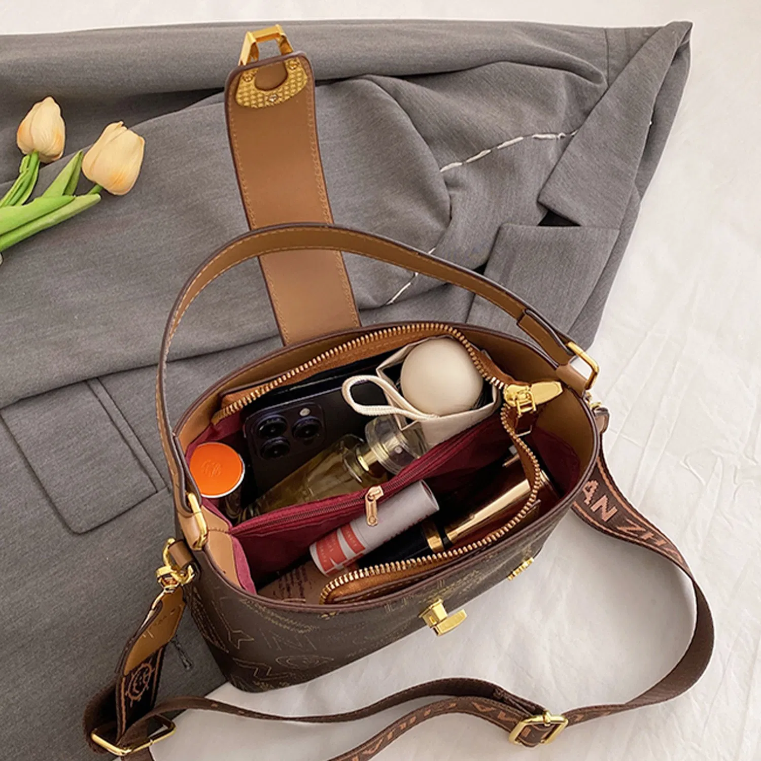 Wholesale Designer Ladies Tote Handbags AAA Leather Shoulder Bag