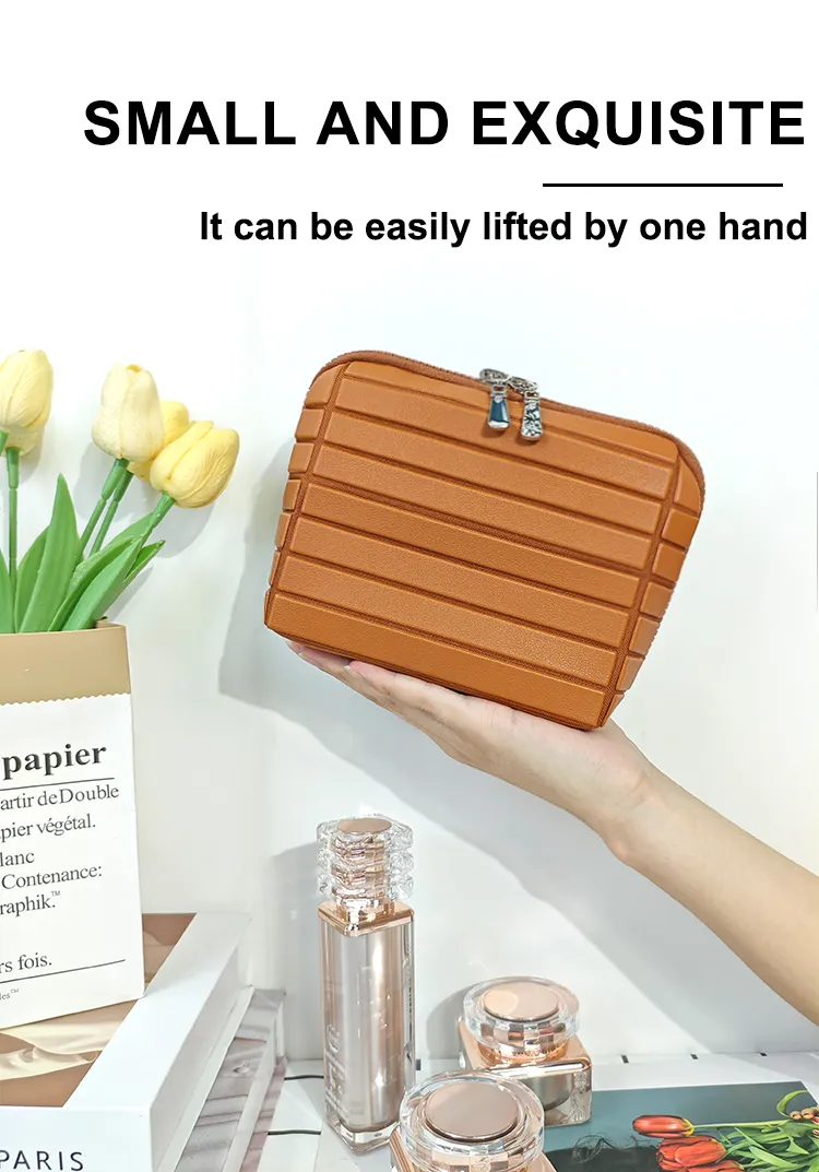 Cosmetic Bag Detail 5