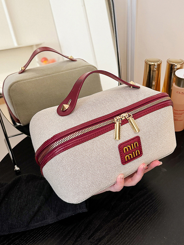 Large-Capacity Leather Cosmetic Bag with Zipper Portable Lady Makeup Organizer Case Travel Custom Logo Travel Storage Toiletries