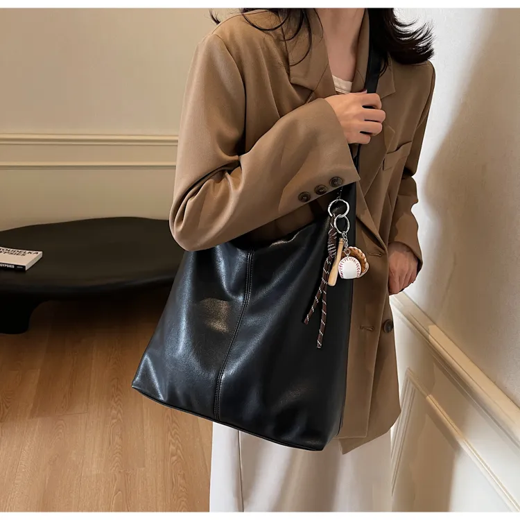 Designer Bag View 22