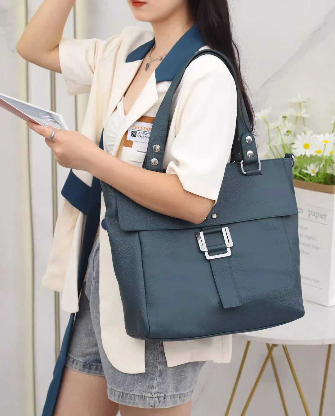 Ladies Handbag for Women Custom Luxury Handbag Black Embossed Small Designer Leather Crossbody Bag