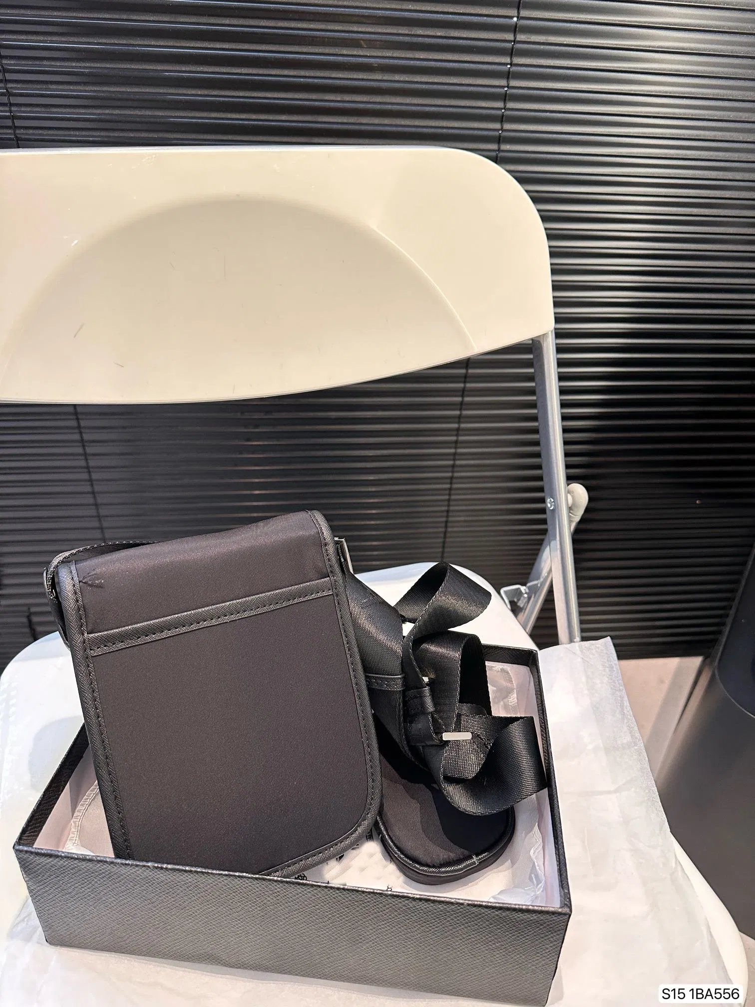 Designer Vintage Crossbody Bag Men Leather Waterproof Leather Messenger Bag