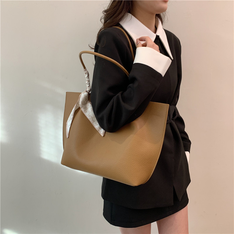 Soft PU Leather Classic Waterproof Shoulder Crossbody Bags Travel Big Bag for Women