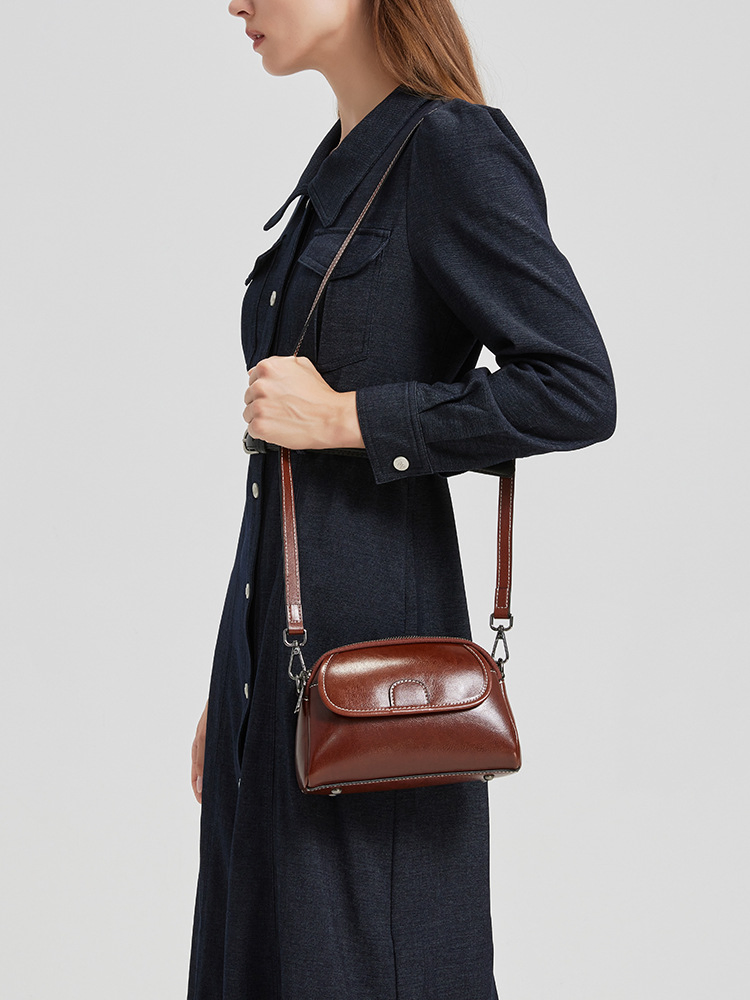 Vintage Oil-Waxed Genuine Leather Small Shoulder Crossbody Bag for Everyday Essential Purse