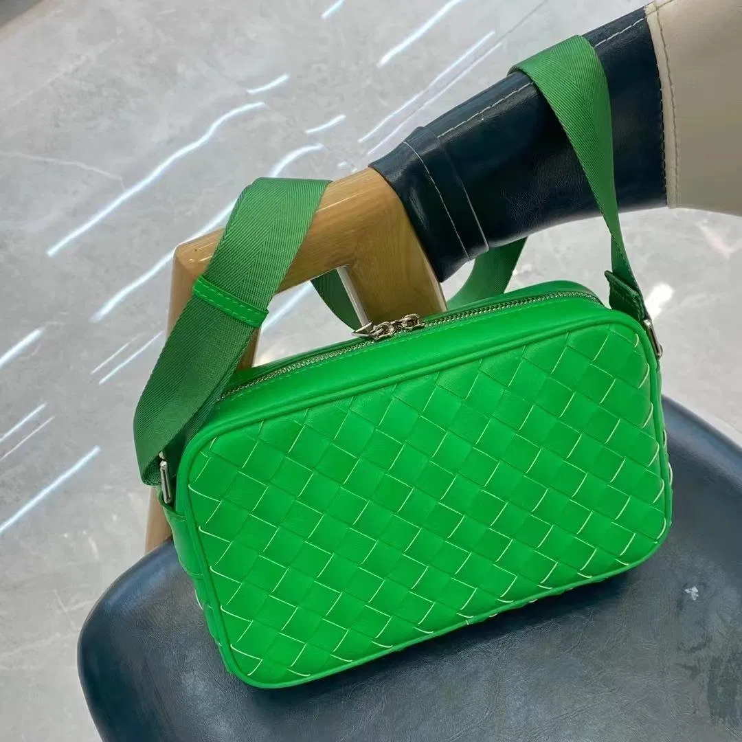 Custom High Quality Mini Woven Leather Bag for Ladies Vintage Style Crossbody Shoulder Bags for All Seasons Waterproof