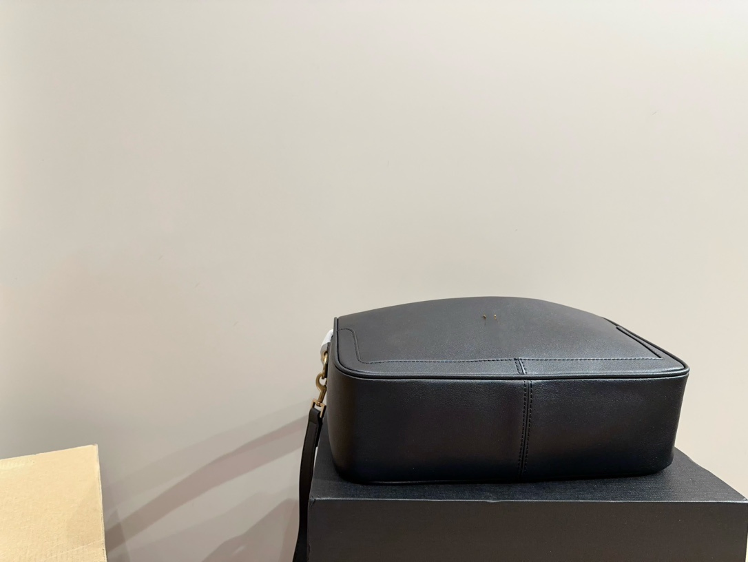 Designer Bag Womens Wallet Black Handbag Sheepskin Bag