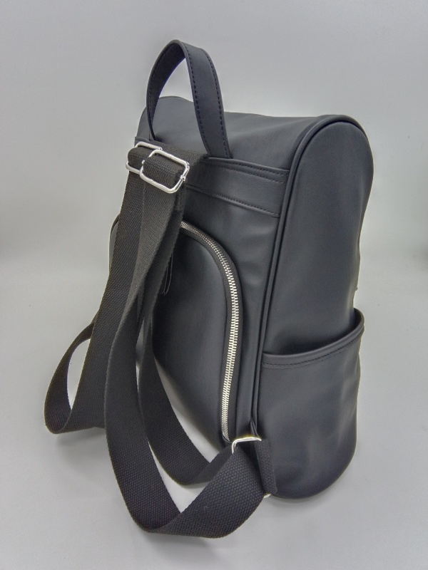 Large Capacity Bio-Based Vegan Pineapple Leather Casual Sports Backpack Leisure Backpack