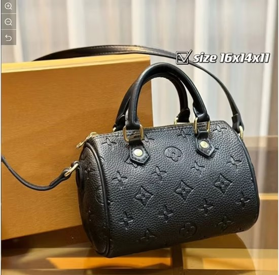 Designer of a Well-Known Brand, Best Seller in Fashion, Classic Genuine Leather Shoulder Bag with Embossing, Classic Tote Bag Women's Handbag Luxury Replica Bag