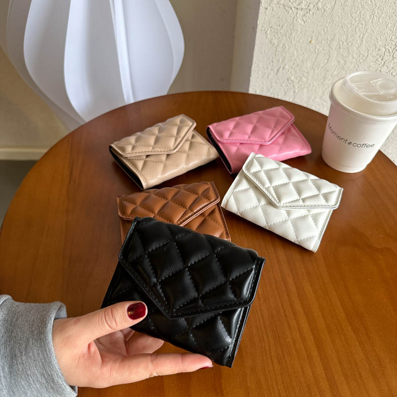New Arriving Designer Wallet Classics Black Rhombus Wallets Portable Travel Coin Purse Short Card Holder Women Clutch Bag
