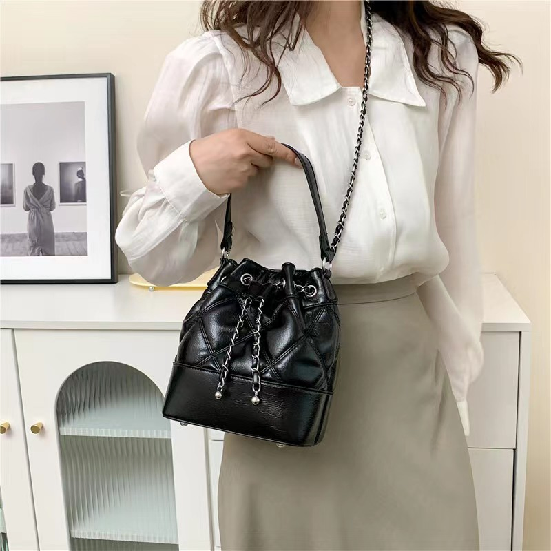 2023 New Designer Luxury Ladies Handbags Custom Logo Hand Bag PU Leather Fashion Womens Bucket Shoulder Ladies Tote Bag