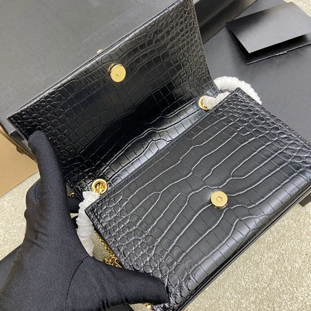 Top Quality Handbags Designer Crocodile-Embossed Tassel Clasp Glossy Calf Leather Crossbody Bag Ladies Handbags