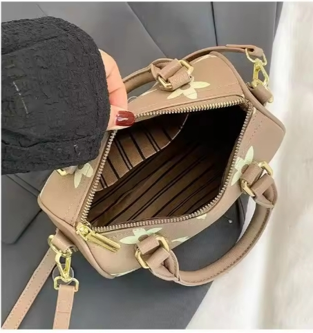 New Fashion PU Leather Pillow Bag for Women Zipper Chain Waterproof Versatile Ladies Crossbody Bag Women Shoulder Bag