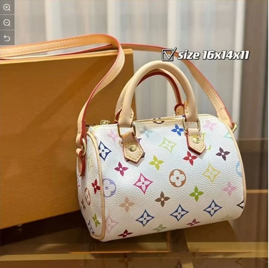 Designer of a Well-Known Brand, Best Seller in Fashion, Classic Genuine Leather Shoulder Bag with Embossing, Classic Tote Bag Women's Handbag Luxury Replica Bag