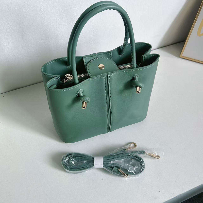 Retro Vintage Leather Shoulder Bag Waterproof Summer Travel Chest Designer Ladies' Bag