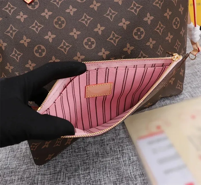 Leather Tote Bag Detail 6