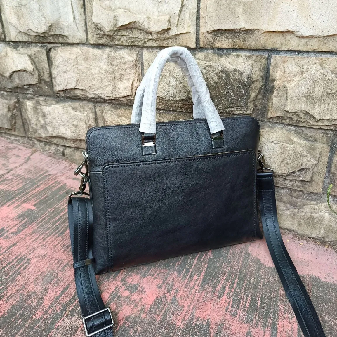 Wholesale Retro Luxury Business Briefcase Black Leather Men's Genuine Leather Messenger Bag with Nylon Shoulder Strap