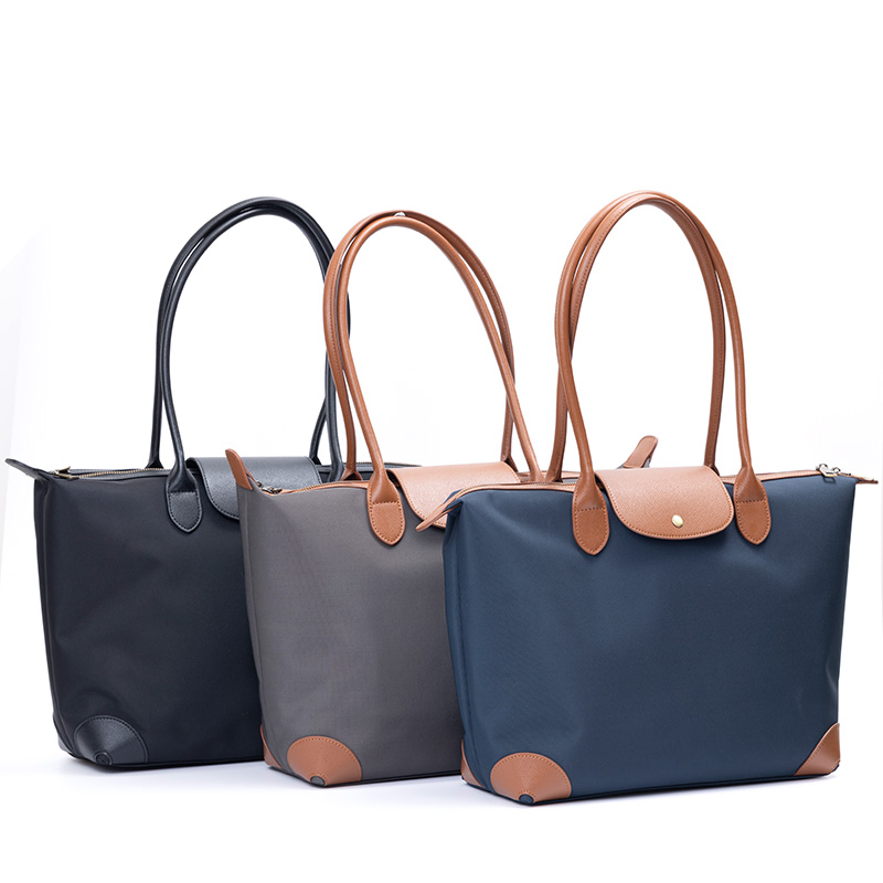 Large Capacity Nylon Cow Leather Handbag Handle Soft Shoulder Zippered Closure Gift Tote Bag