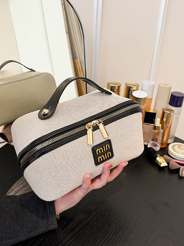 Large-Capacity Leather Cosmetic Bag with Zipper Portable Lady Makeup Organizer Case Travel Custom Logo Travel Storage Toiletries
