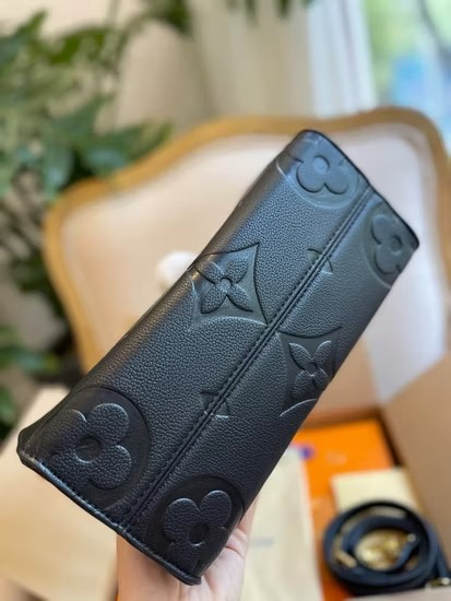 High Quality Brand Second Hand Black Cowhide Leather Old Flower Embossed Women's Shoulder Crossbody Handbag