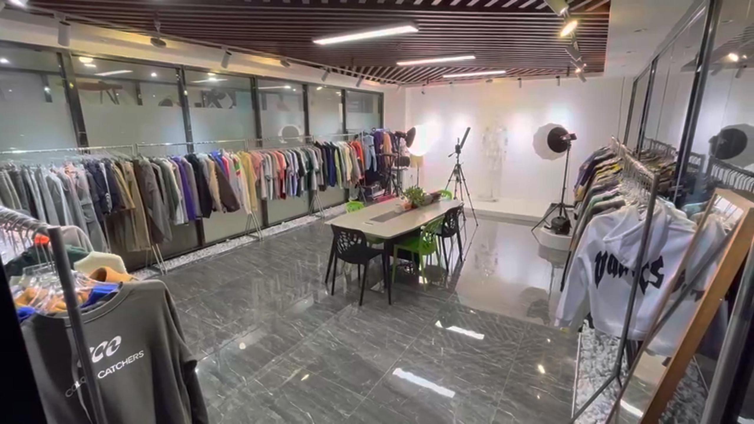 VR Showroom Overview