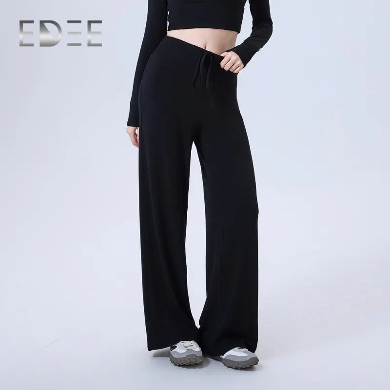 Track Pants Detail 3