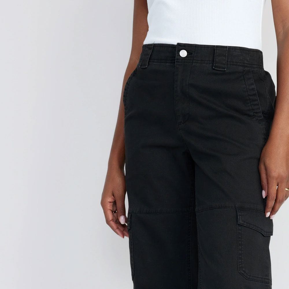 New Arrival Women's Solid Color Cargo Pants Low Waist Baggy Streetwear Trousers with Sides Pocket and Logo Decoration