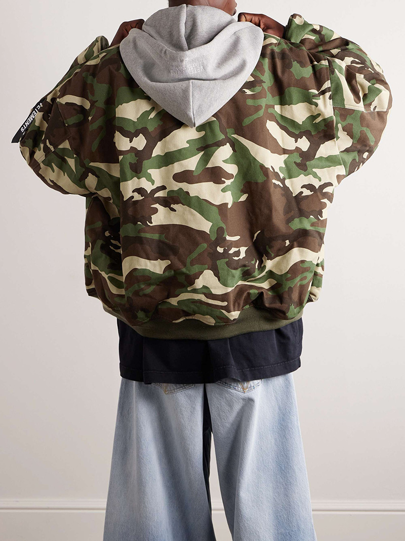OEM Custom Oversized Camouflage Cotton Twill Hooded Reversible Bomber Jacket for Men