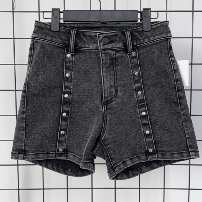70%Cotton&29%Polyester&1%Spandex Women's Low-Stretch Double-Rivet Denim Shorts