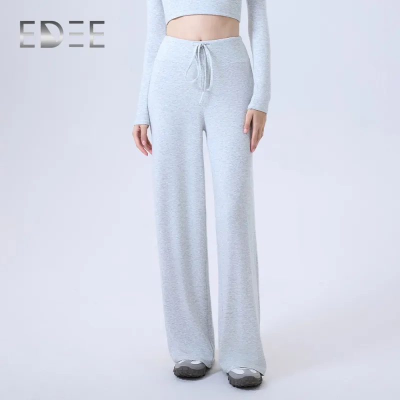 Track Pants Detail 4