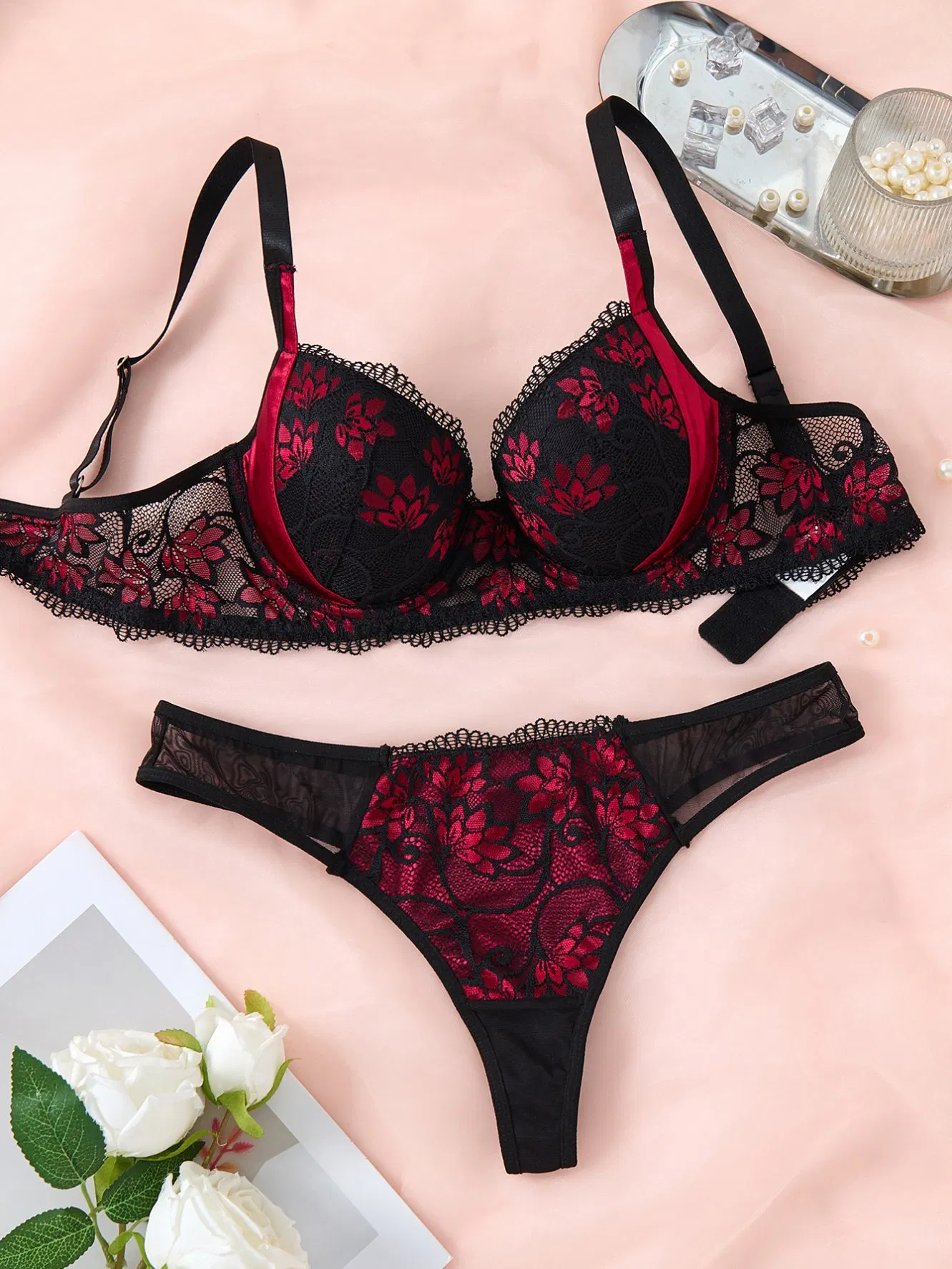 Sexy Lingerie Women Sleepwear Lace Underwear 3PCS Bra Panty Garters Erotic Lingerie Sets Sexy Women's Bra Porno Costumes