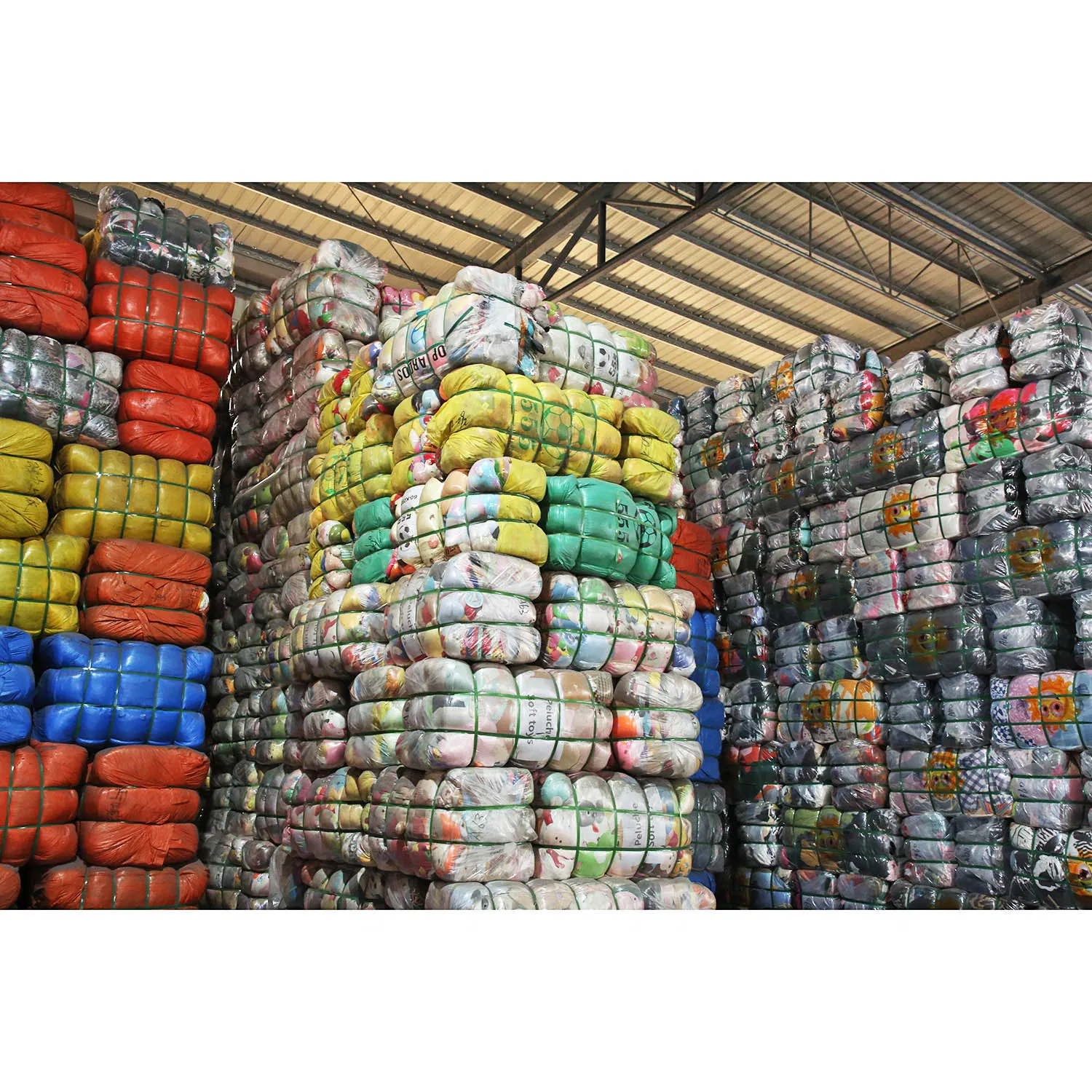 Friperie Garde AAA Wholesale Korean Us Bulk Winter Used Clothing Bundles for Adults Men Wear Thrift Used Clothes Bale for Africa