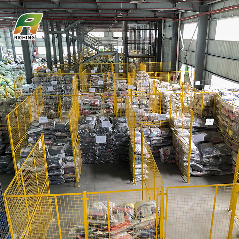 Wholesale Summer Second Hand Clothes Bundles Container Bulk Premium Secondhand Mixed Apparel Clothing Africa Used-Clothes Bales Supplier