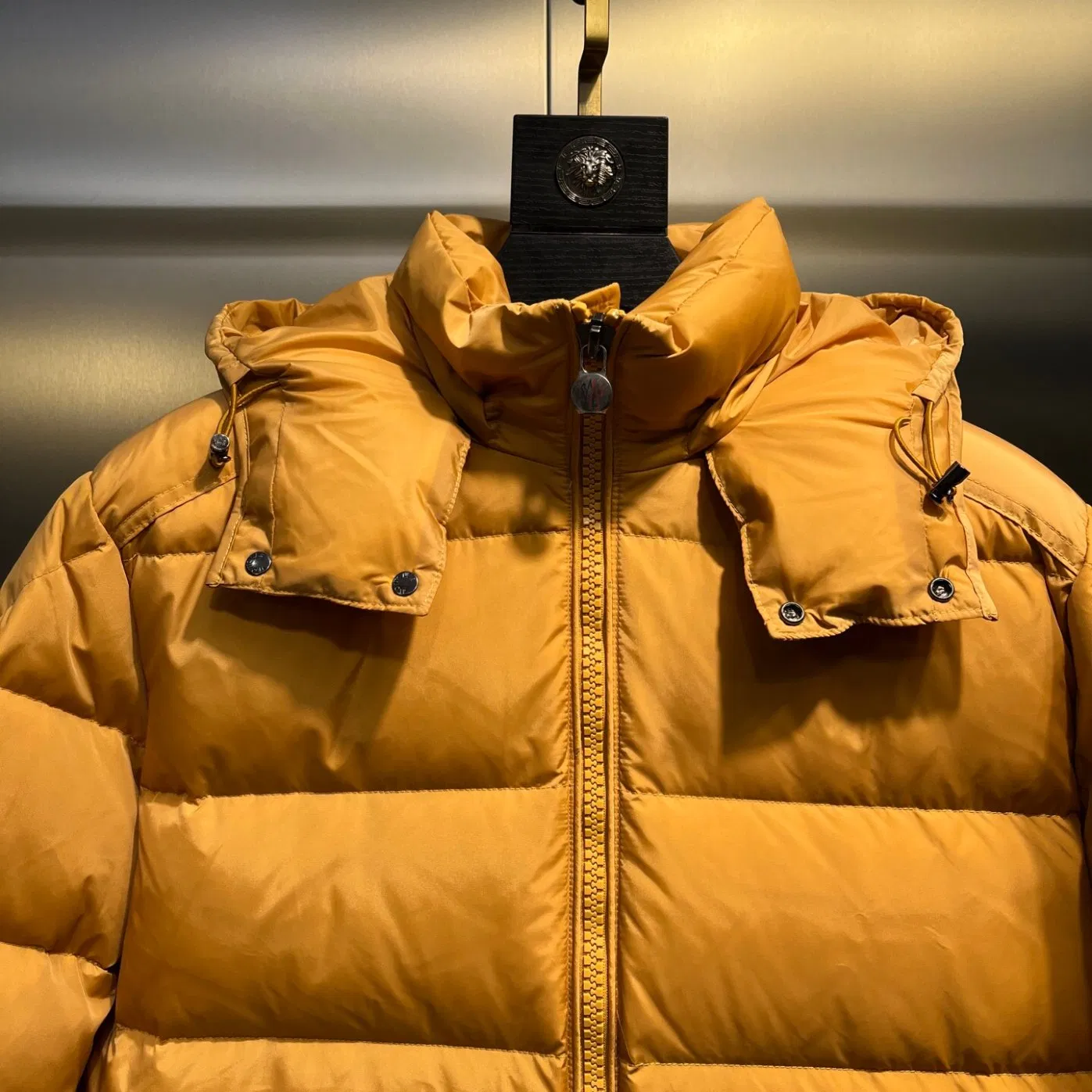 Wholesale Designer Replica Brand Winter Clothes with White Goose Down