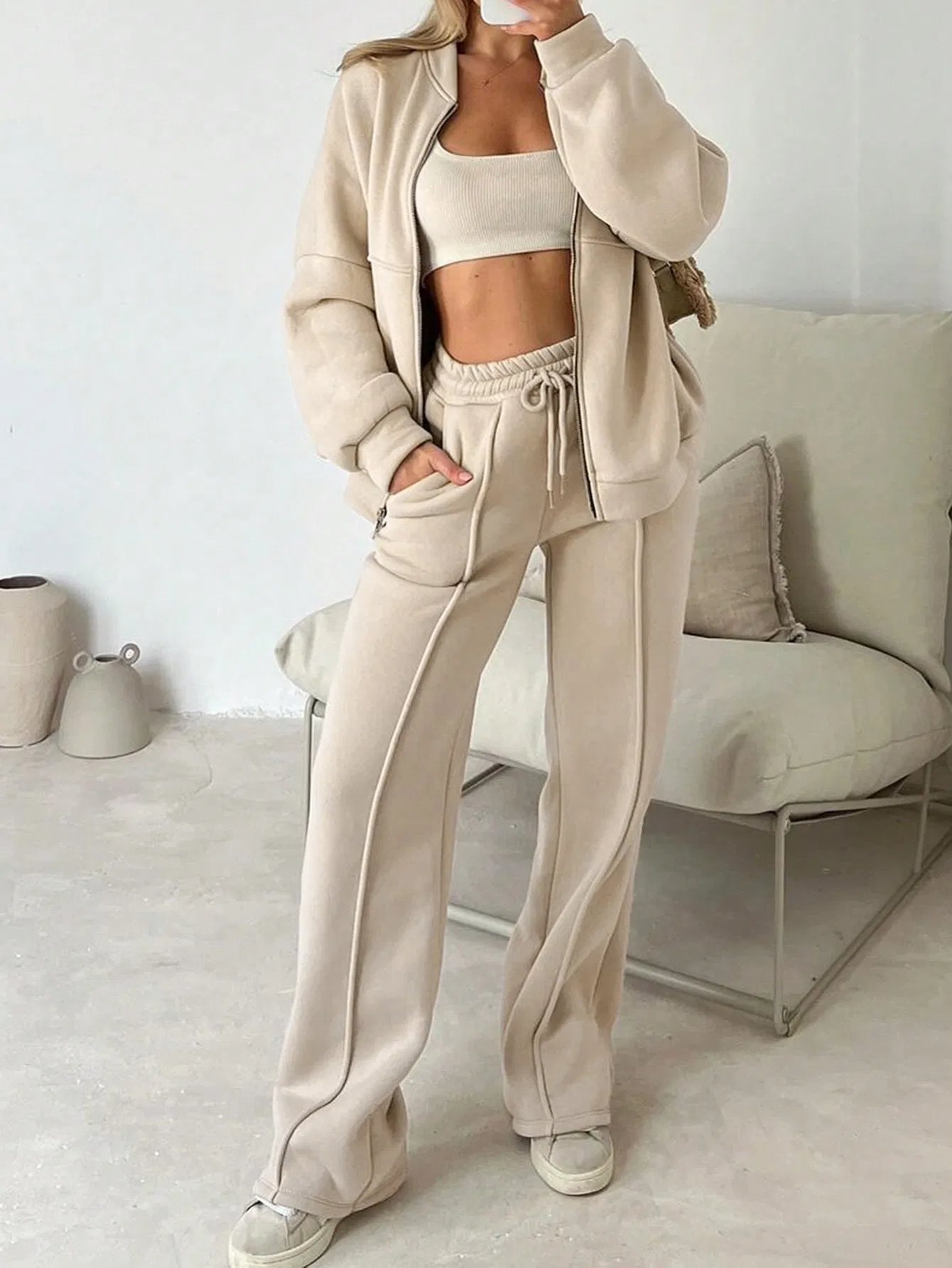 Streetwear 2025 Tracksuits for Women Breathable Custom Zipper Sweatshirt and Flared Pants Two Piece Set Women Clothing