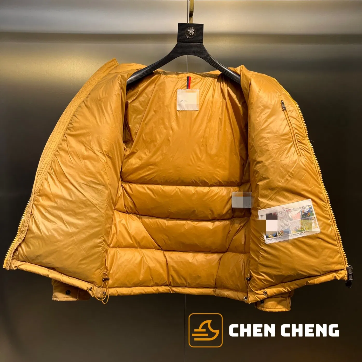 Wholesale Designer Replica Brand Winter Clothes with White Goose Down