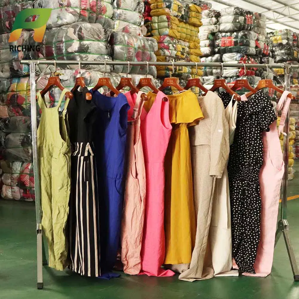 Grade a &amp; B Fall Adult Women Plus Size Pre Owned Second Hand Wholesale Bundles Per Ton Assorted Bales 20 Kg UK Used Clothes for Ladies