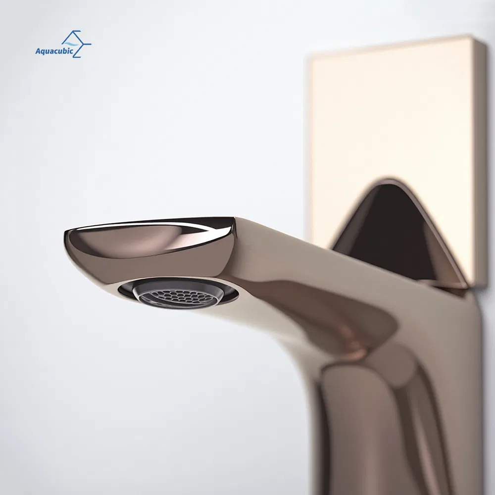 Modern Gold Color Square Wash Basin Faucet Brass Single-Handle Cold Hot Water Mixer Tap Ceramic Bathroom Faucet