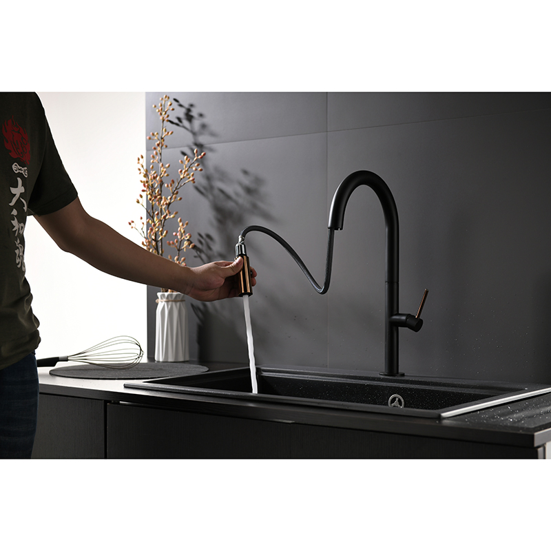 Elegant Smooth Lines Brass Pull Down Kitchen Faucet Tap for Hot &amp; Cold Water