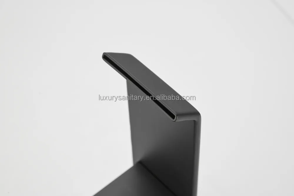 Automatic Faucet View 12