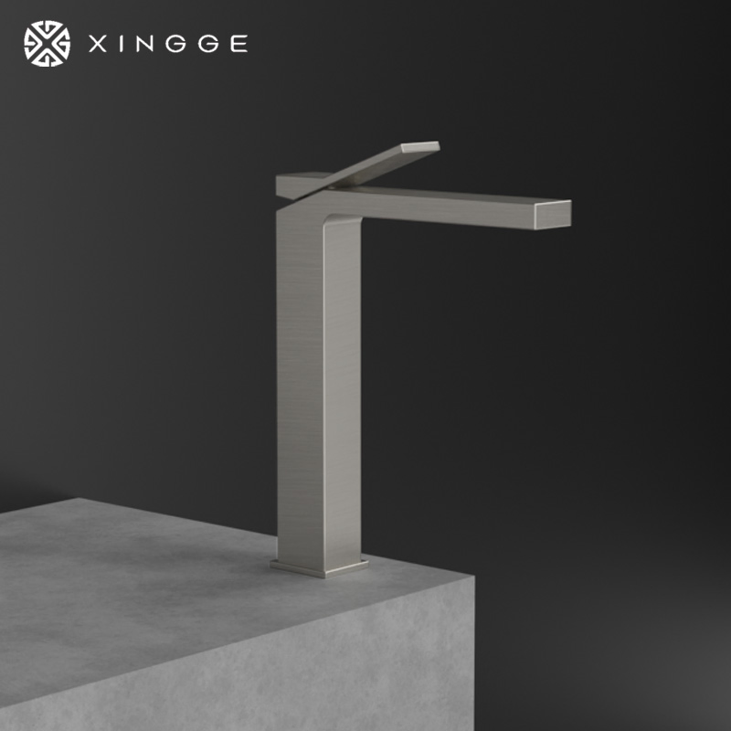 Made of China Factory Single Handle Cold Hot Water Kitchen Sanitary Ware Mixers Water Taps Bathroom Brass Basin Faucet