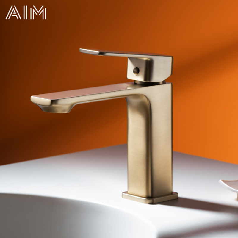 Single Handle Water Saving Deck Mounted Brass Bathroom Vessel Sink Vanity Faucet