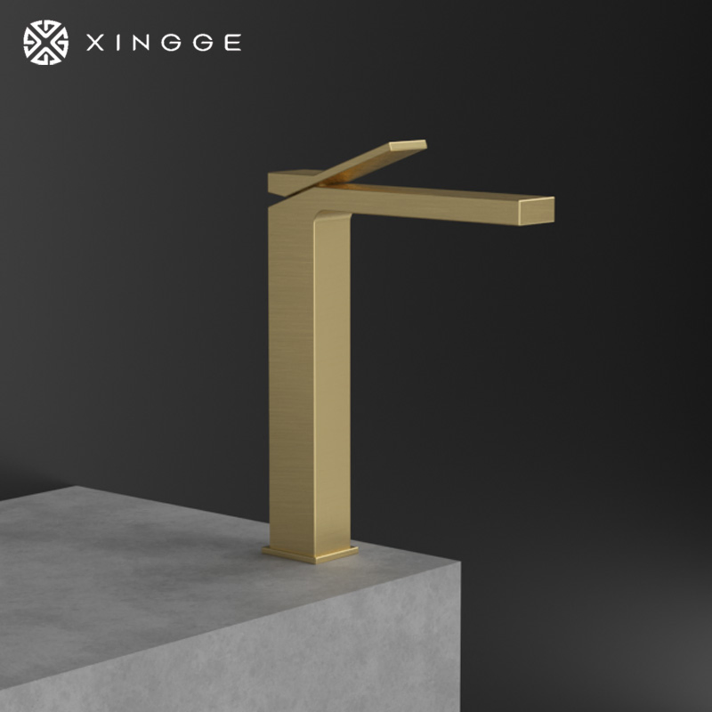 Made of China Factory Single Handle Cold Hot Water Kitchen Sanitary Ware Mixers Water Taps Bathroom Brass Basin Faucet