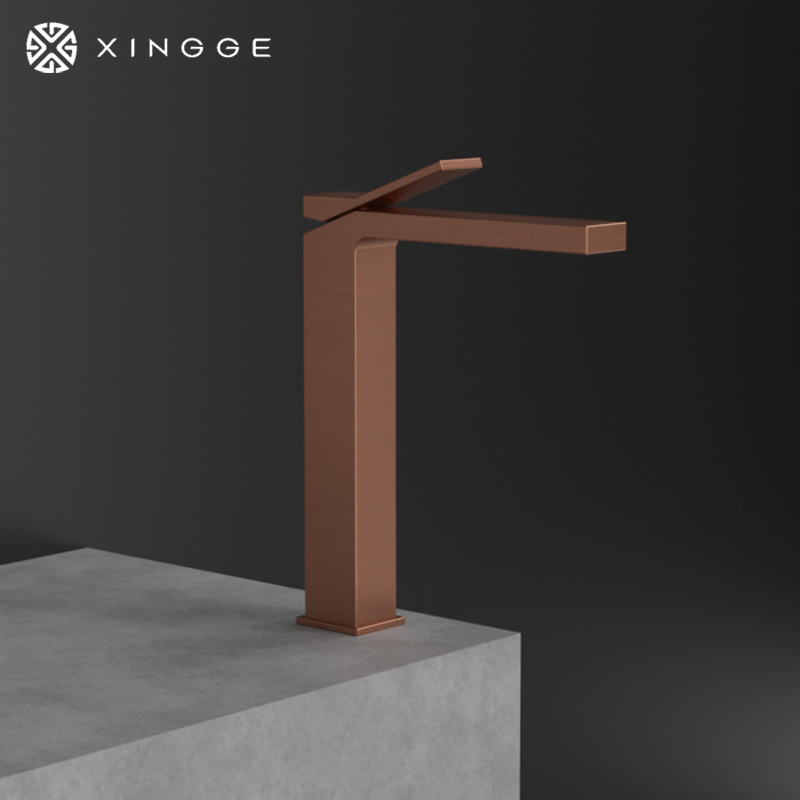 Made of China Factory Single Handle Cold Hot Water Kitchen Sanitary Ware Mixers Water Taps Bathroom Brass Basin Faucet