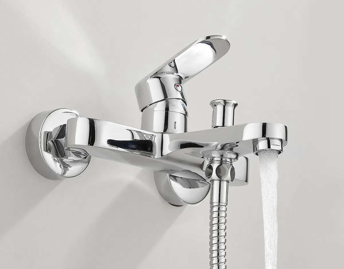 Wall Mounted Brass Chrome Bathroom Bath Mixer&Faucet with Hand Shower