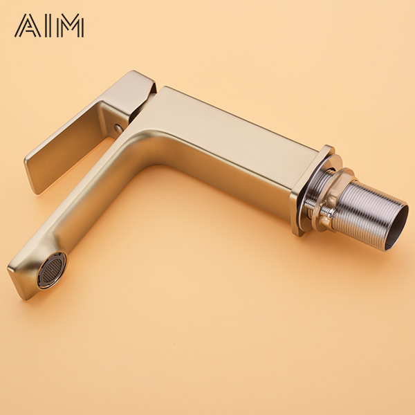 Single Handle Water Saving Deck Mounted Brass Bathroom Vessel Sink Vanity Faucet