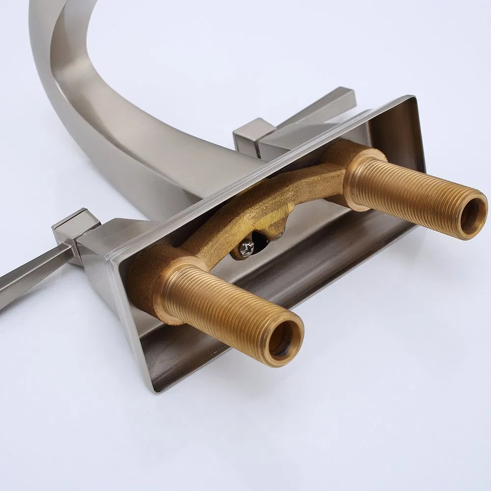 Traditional Deck Mounted Two Handles 4 Inch Bathroom Basin Faucet