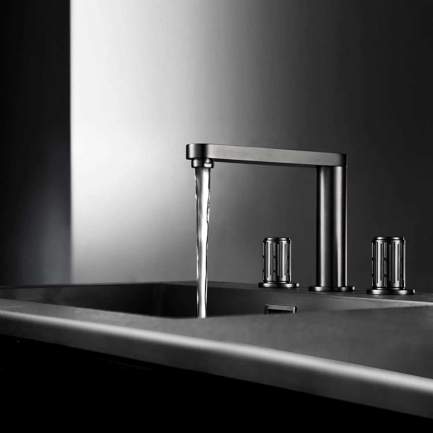 Sanitary Ware Faucet Factory Wall Mounted Brass Bathroom Shower Tub Faucet Bath Mixer New Three Hole Basin Faucet