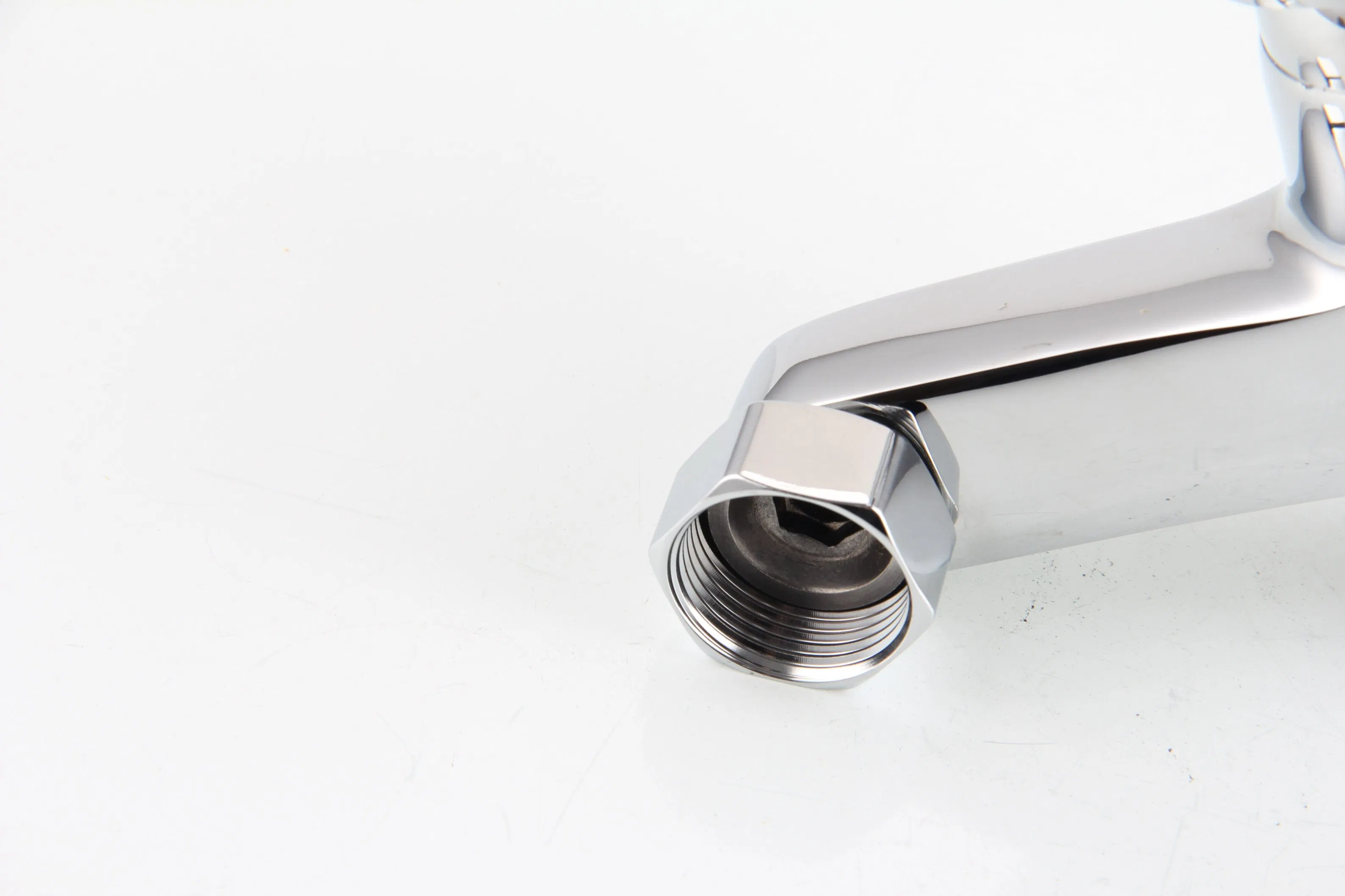 Classic Chrome Brass Wall Mounted Kitchen Sink Faucet for Kitchenroom