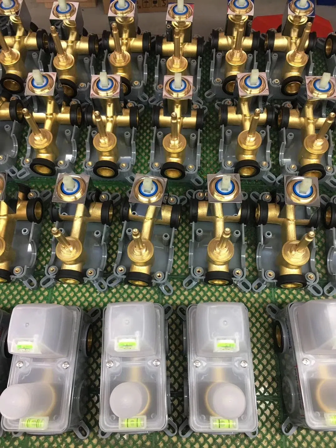 Hole China Factory Chrome Finished Bathroom Brass Basin Faucet